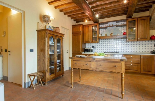 Certaldo Villa | Private Villa with private pool, WIFI, TV, patio, panoramic view, parking, close to San Gimignano