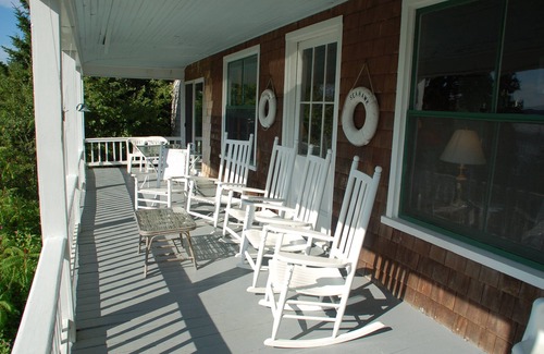 Orrs Island Cottage | Private Water Access and Dock, Amazing Sunsets and Ocean Views in Historic House