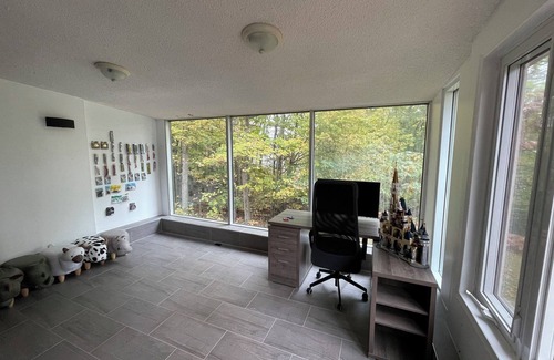 Lac-McGregor House | Private Waterfront Cottage- A Family-Friendly Escape with fun and relaxation