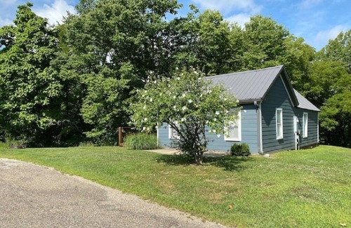 Keosauqua House | Private Woodsy Cabin close to River and Keosauqua