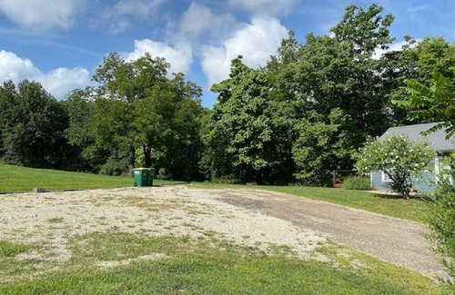 Keosauqua House | Private Woodsy Cabin close to River and Keosauqua