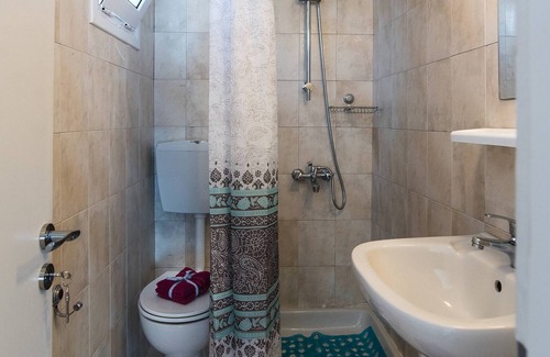 Sissi House | Private Yard studio 8 km - 5min away from Malia
