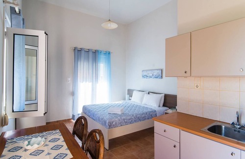 Sissi House | Private Yard studio 8 km - 5min away from Malia