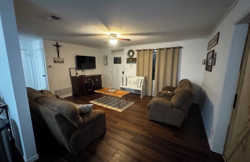 Comanche House | Proctor Lake Country Cottage
