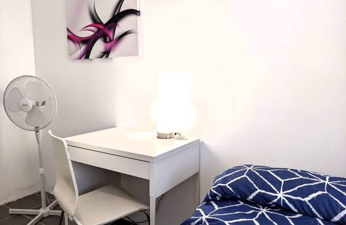 Oak Park House | *Promo!* 2-Min to Train Station!