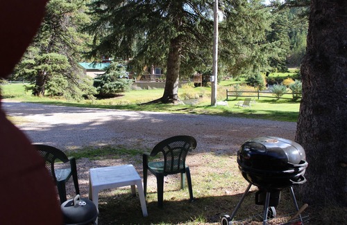 Cheyenne Crossing Cabin | Prospector Cabin By Spearfish Creek