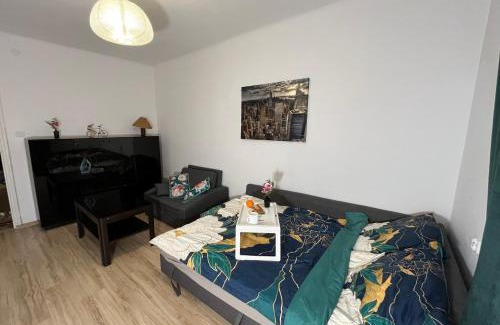 Sielce Apartment | Przestronna kawalerka Mokotów dla 3 osób