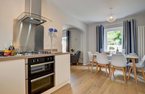 Braunton House | Puffins Retreat - Three Bedroom House, Sleeps 6