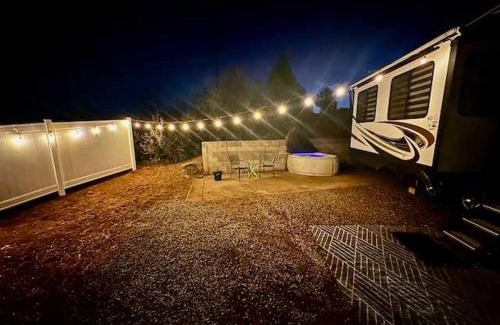 Ahwahnee Apartment | Puffy Panda RV-Hot Tub-Sleeps 2