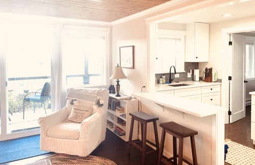 Port Ludlow House | Puget Sound Chic Romantic Cottage with Private Beach Access & Gated Entry