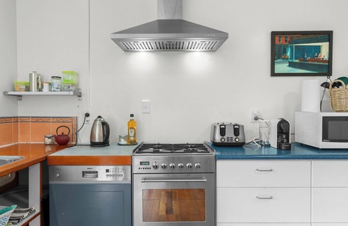 Puhoi House | Puhoi Farmside Loft - 20km to Warkworth