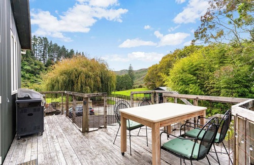 Puhoi House | Puhoi Farmside Loft - 20km to Warkworth