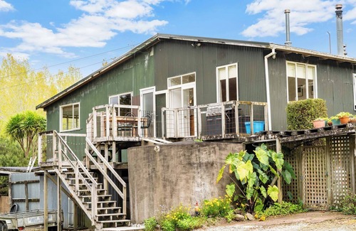 Puhoi House | Puhoi Farmside Loft - 20km to Warkworth