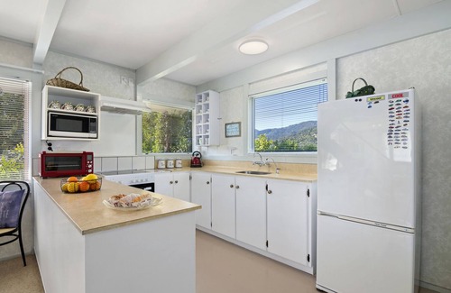Havelock House | Pukenui Paradise - Havelock Holiday Home