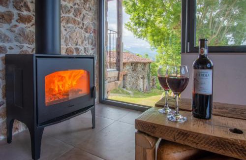Santianes de Ola House | Pulieru - Picos de Europa views, designed for all seasons