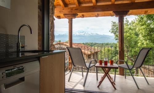 Santianes de Ola House | Pulieru - Picos de Europa views, designed for all seasons