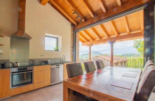 Santianes de Ola House | Pulieru - Picos de Europa views, designed for all seasons