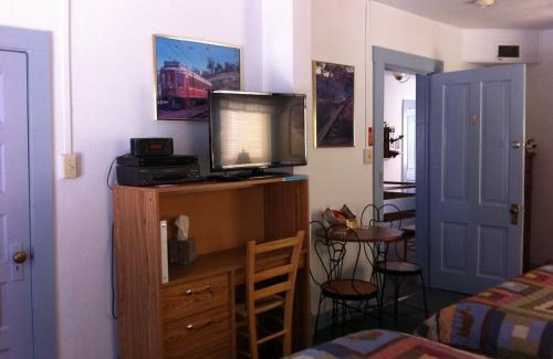 Portola Bed & Breakfast | Pullman House Inn