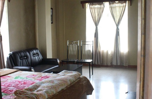Mawlynnong House | Pumpkin StreamSide Guest House