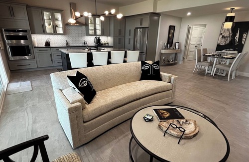 Punta Gorda House | Punta Gorda 2/2, Designer Renovated Punta Gorda Home in Isles Yacht Club Marina
