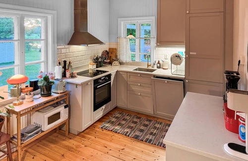 Vaddo House | Pure idyll awaits you in this cosy holiday home directly on the Vaddö Canal.