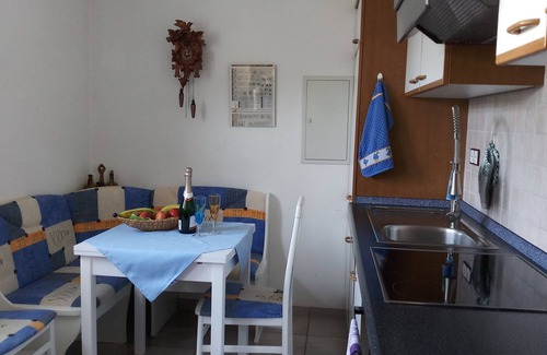 Elsoff House | Pure relaxation with steam shower and whirlpool in a comfort cottage
