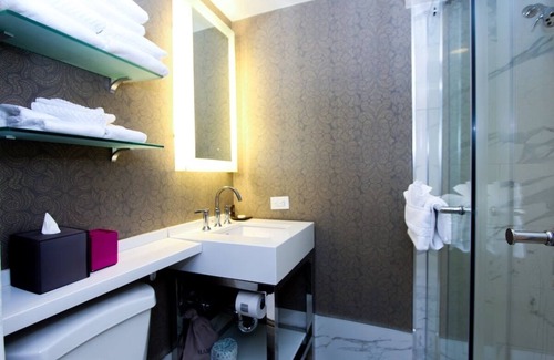 Kalorama Heights Hotel | PURE Wellness Standard King, Allergy-Friendly, Fitness Center Access