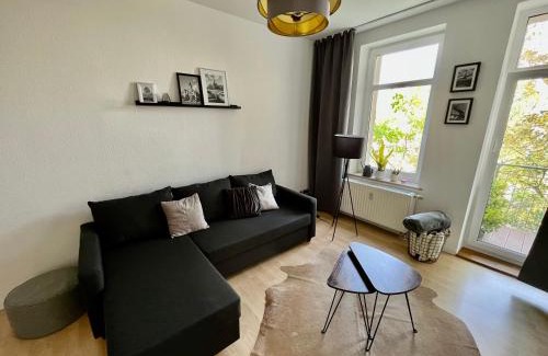 Eutritzsch Apartment | Purer Luxus mit 2 Schlafzimmern, Balkon und Privat-Parkplatz