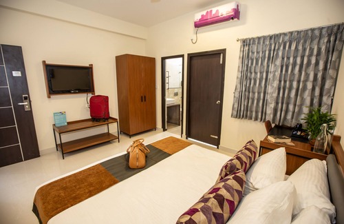 Sahakar Nagar Hotel | Purple Cloud Urban