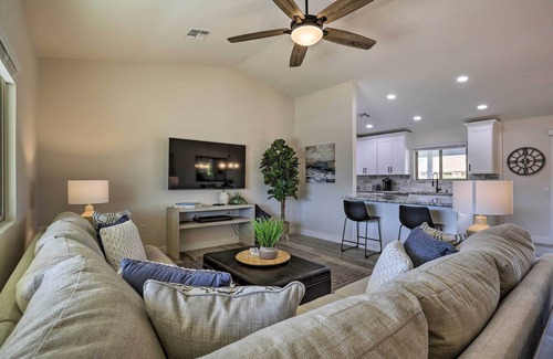 Sun City West Cottage | Putting Green, Grill: Home in Sun City West!