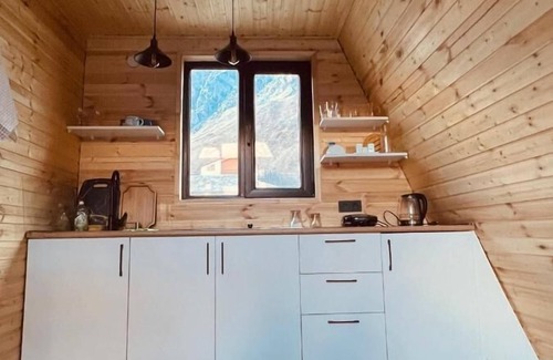 Gergeti Cottage | PYRAMID KAZBEGI