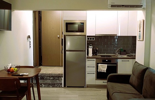 Ampelokipoi-Menemeni Apartment | Pyrgiou Suites