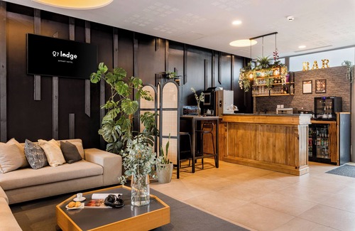 Yves Farge - Le Fleuve House | Q7 Lodge Lyon 7