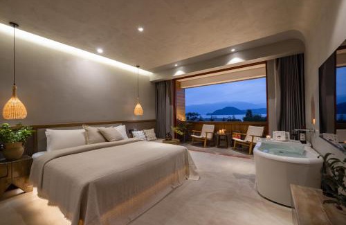 Lugu Lake - Ninglang Hotel | QiPan Holiday hotel Lugu Lake