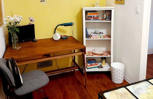 Sappertown House | Quaint and Cozy Suite - Near Skytrain in Historic Neighborhood, Perfect for 2!