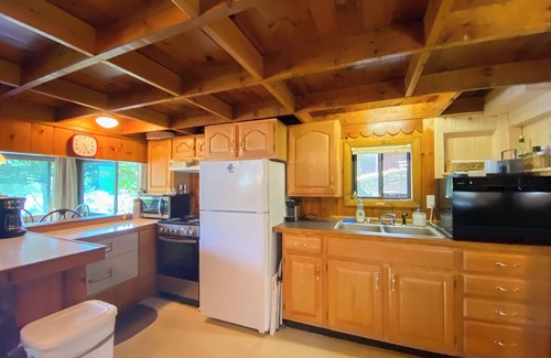 Oxford Cottage | Quaint and cozy Maine cottage on quiet Hogan Pond with large sandy beach!