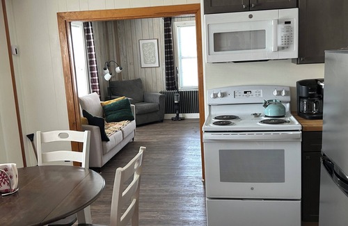 Skowhegan Apartment | Quaint apartment with AC 2 blocks from downtown shopping, restaurants & river