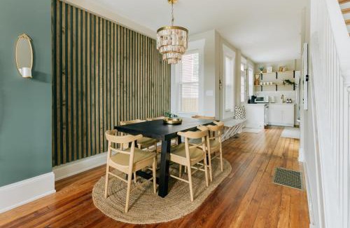 Lancaster House | Quaint Boho Home in Lancaster City
