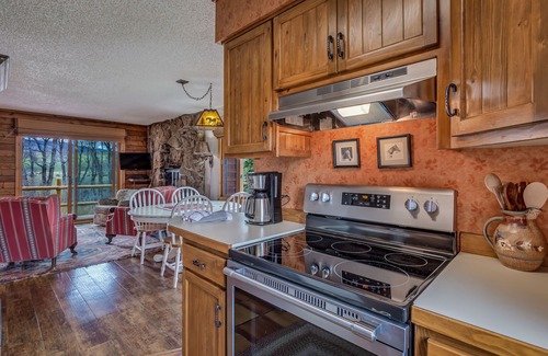 Clark Cabin | Quaint cabin tucked away near hiking, fishing and hunting.