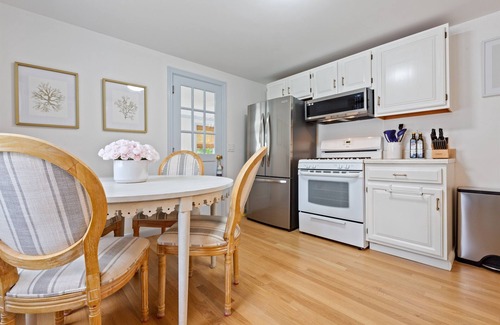 South Yarmouth House | Quaint Cape Cod Home! A/C! Firepit! Dogs Allowed