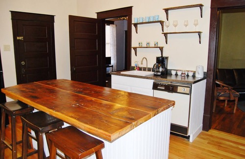 Eggleston House | Quaint Cottage Located 15 Miles From Blacksburg VA
