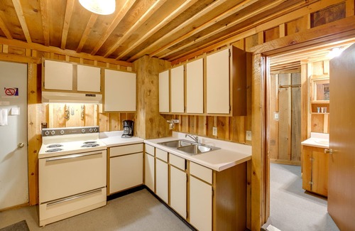 De Borgia Cabin | Quaint DeBorgia Retreat: Black Diamond Guest Ranch