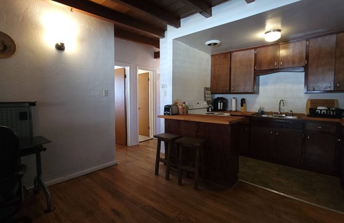 Grants House | Quaint Hidden Gem in the Urainum Capital