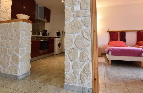 Varsberg House | Quaint Holiday Home in Varsberg with Terrace