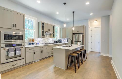 Newnan House | Quaint Newnan Vacation Rental Near State Park!