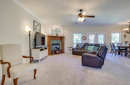 Noble House | Quaint Noble Home 6 Mi to University of Oklahoma!
