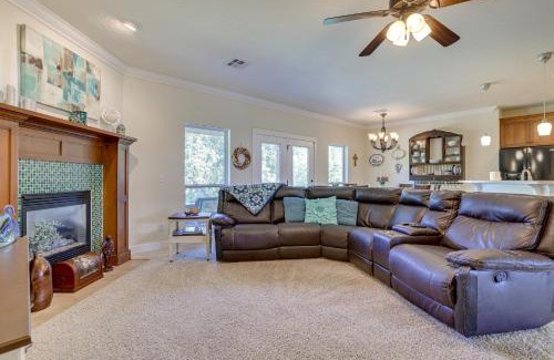 Noble House | Quaint Noble Home 6 Mi to University of Oklahoma!