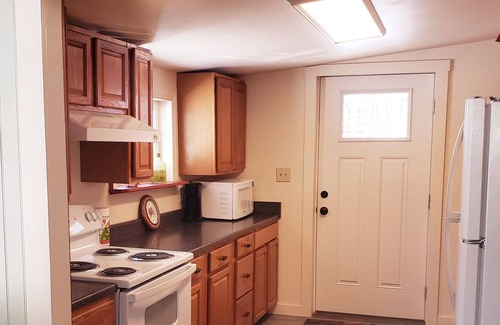Saylorsburg House | Quaint Poconos Bungalow Near Wineries and Hiking LONG TERM ONLY