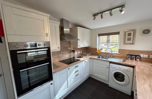 Drumnadrochit Cottage | Quaint Traditional Cottage With Modern Interior, Drumnadrochit, Loch Ness