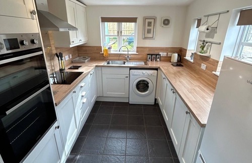 Drumnadrochit Cottage | Quaint Traditional Cottage With Modern Interior, Drumnadrochit, Loch Ness